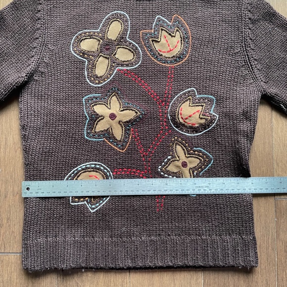 Floral Patch Stich Embroidered Knit Sweater - Picture 5 of 7